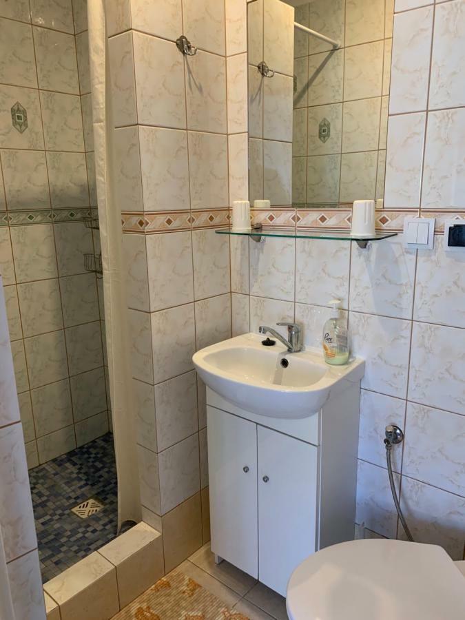 Pokoje Goscinne Matros Устроне Морске Екстериор снимка